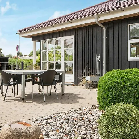 Modern Holiday In Fredericia With Sauna Semesterbostad Børkop